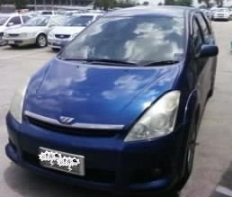 TOYOTA WISH 2.0  AT ปี 2004 รถสวยจัดพร้อมใช้งานได้เลย ติดตั้งแก๊ส LPG ลงเล่มครบถูกต้องพร้อมโอน เครื่องแห้งแรงดี ภายในห้องเก๋งสวยหรูครบครัน CD AIRBAG ABS ช่วงล่างแน่นดี ยางสภาพดี 70\% พร้อมใช้งานได้เลย เอกสารทะเบียนภาษีครบพร้อมโอน ราคาต่อรองได้ครับ