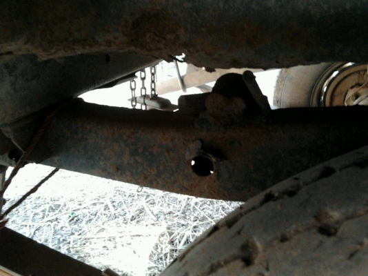 ISUZU TFR มังกรทอง SPARK EX 2.5 MT ปี 35 เครื่องยนต์ 90 HP แน่นดีแรงดีไม่มีเยิ้ม ภายในห้องเก๋งคอนโซลสวยครบพร้อม พวงมาลัยธรรมดา กระบะคอกเหล็กสภาพดีไม่มีผุ ช่วงล่างคัชซีไม่มีดาม ยางสภาพดี 4 เส้นประมาณ 60\% พร้อมใช้งานได้เลย เอกสารเล่มทะเบียนครบพร้อม ราคาต่อร