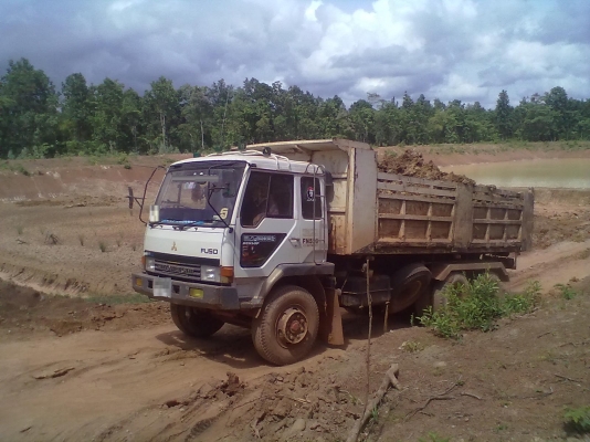 ขายด่วน  10  ล้อสองเพลาดั้ม