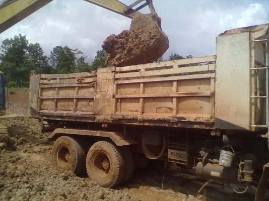 ขายด่วน  10  ล้อสองเพลาดั้ม