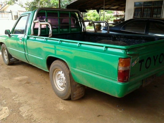 TOYOTA HILUX HERO 2.4D MT ปี 30 รถสวยสภาพดีพร้อมใช้งานได้เลย เครื่องแน่นดีแรงดีเดิมๆไม่มีเยิ้ม ภายในห้องเก๋งคอนโซลครบพร้อมไม่มีผุกร่อน พวงมาลัยธรรมดา ขับง่ายใช้งานคล่องตัว กระบะมีโรลบาร์สแตนเลสพร้อมบรรทุกได้เลย ช่วงล่างคัชซีสวยมากๆไม่มีผุไม่มีดาม ยางสภาพด