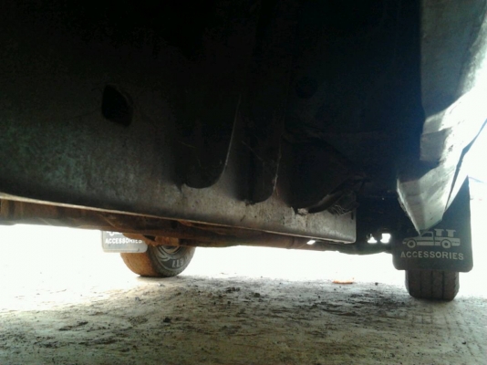 TOYOTA HILUX HERO 2.4D MT ปี 30 รถสวยสภาพดีพร้อมใช้งานได้เลย เครื่องแน่นดีแรงดีเดิมๆไม่มีเยิ้ม ภายในห้องเก๋งคอนโซลครบพร้อมไม่มีผุกร่อน พวงมาลัยธรรมดา ขับง่ายใช้งานคล่องตัว กระบะมีโรลบาร์สแตนเลสพร้อมบรรทุกได้เลย ช่วงล่างคัชซีสวยมากๆไม่มีผุไม่มีดาม ยางสภาพด