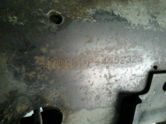 ISUZU NPR 115 HP 4BD1 กระบะคอกเหล็กความยาว 5 เมตรสภาพสวย เครื่องแน่นแรงดี ภายในห้องเก๋งคอนโซลสวยครบ ช่วงล่างคัชซีสวยเดิมๆไม่มีดาม ยาง 8.25 ขอบ 16 สภาพดี 70\% พร้อมบรรทุกพร้อมใช้งาน เอกสารทะเบียนภาษีครบพร้อมโอน ราคาต่อรองได้นะครับ