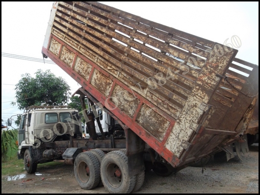 ขายด่วน รถบรรทุก 10 ล้อ ISUZU ROCKY 195 แรง /2 เพลา สโลว์ กระบะดั้ม รถพร้อมใช้ ราคาสุดคุ้ม