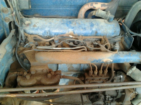 FORD 6600 - T3 เต็มตัวสภาพดีพร้อมทำงานได้เลยครับ อุปกรณ์ครบ มีใบมีดดันหน้า ผานพรวนดิน 5 และผานพรวนดิน 6 เครื่องแน่นแรงดีไม่เยิ้ม ระบบไฮดรอลิกส์ไม่มีแตกซึ่ม ช่วงล่างดี ยางหน้าหลังสภาพดี 60\% พร้อมใช้งาน เอกสารเล่มทะเบียนครบพร้อม ราคาต่อรองได้ครับ