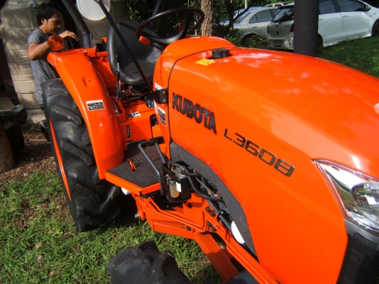 KUBOTA L3608 4WD พร้อมอุปกรณ์2อย่าง KUBOTA L3608 4WD พร้อมอุปกรณ์2อย่าง