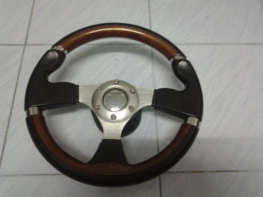 ขายพวงมาลัยติดรถตู้โตโยต้า และพวงมาลัยแต่ง