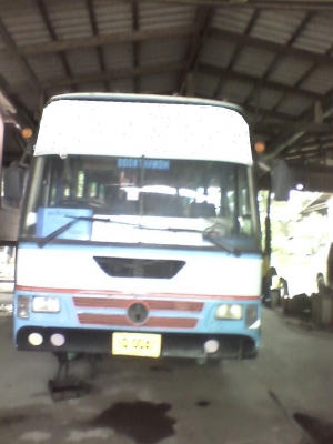 รถบัสเเอร์เครืองหน้านิสสันฝาจีบเทอร์โบคัสซีเบ็นซ์เเอร์เเขวน260000