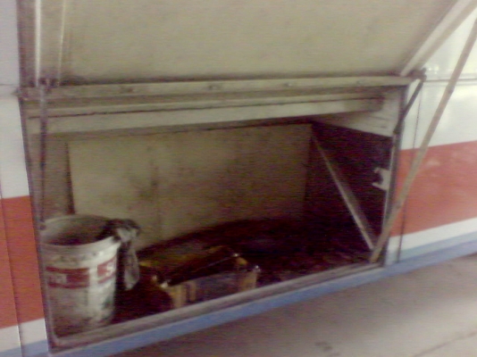 รถบัสเเอร์เครืองหน้านิสสันฝาจีบเทอร์โบคัสซีเบ็นซ์เเอร์เเขวน260000