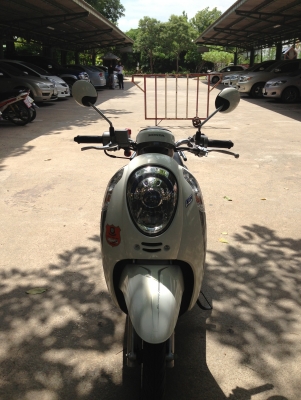 ขาย scoopy i โฉมใหม่ ปี 2012 สภาพเดิมๆ สวยๆ