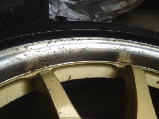 CE28 ขอบ17 4/100 พร้อมยางเบิกไหม่ ขายถูกๆ 11000.-