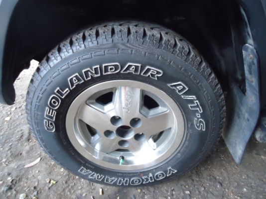 ขาย JEEP CHEROKEE 2.5 (2,500CC) MANUAL ปี97 สภาพดีเครื่องแน่นๆครับ เครื่องเดิมๆ พร้อมใช้งานครับ แอร์เย็นๆ ระบบไฟฟ้าใช้ได้หมดครับ ไม่เคยติดแก๊สครับ อยู่เชียงใหม่ ยางสี่เส้นใหม่ๆเลยครับ และสายพานใหม่ๆครับ ดูแลรักษาเครื่องยนต์ตลอด