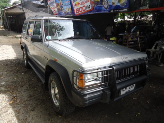ขาย JEEP CHEROKEE 2.5 (2,500CC) MANUAL ปี97 สภาพดีเครื่องแน่นๆครับ เครื่องเดิมๆ พร้อมใช้งานครับ แอร์เย็นๆ ระบบไฟฟ้าใช้ได้หมดครับ ไม่เคยติดแก๊สครับ อยู่เชียงใหม่ ยางสี่เส้นใหม่ๆเลยครับ และสายพานใหม่ๆครับ ดูแลรักษาเครื่องยนต์ตลอด