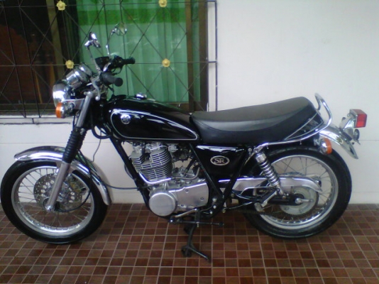 ***ขาย sr400 ปี 2005 เดิมๆ ใสๆ เงาๆ สวยๆ ชิฟแค่ 3 ดอก***76000***ohm คอนหวัน เครื่องดีมากครับแน่นเงียบ ประกอบใหม่ สีเดิมยุ่นครับ เก็บงานปัดเงาใสปิ้งแล้วครับ ชิฟ 3 ดอก ครบเครื่องสุดแล้วครับ ระบบไฟปกติครับ ไฟชิฟปกติครับ เอกสารออกชื่อครับ ราคาฟังได้ครับ ราคา