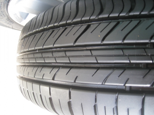 ขายล้อแม็ก Honda city ถอดรถป้ายแดง 15"x5.5" et45 4รู100 +ยางปี 0513  สนใจติดต่อเล็กคลองสามครับ (081-3747940)