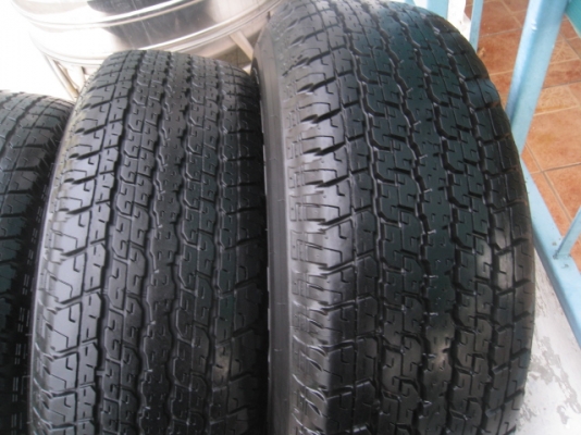 ขายล้อแม็ก Toyota vigo 16"x7" et30 6รู139 + ยางปี4611  สนใจติดต่อเล็กคลองสาม (081-3747940)