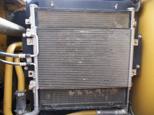 รถเก่านอก cat 312c สนใจโทร 082-7211671 อี๊ดสองห้อง