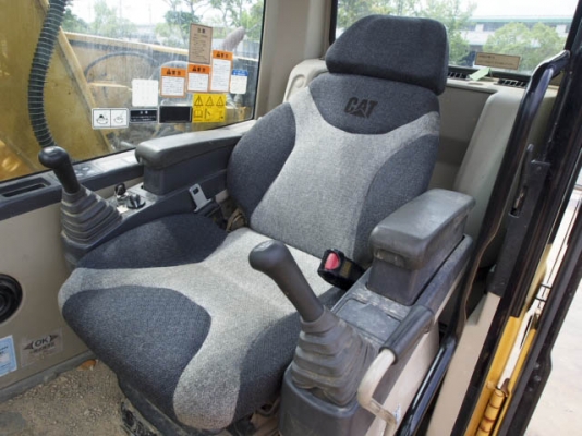 รถเก่านอก cat 312c สนใจโทร 082-7211671 อี๊ดสองห้อง