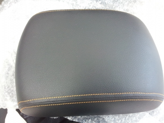 ขายฝาปิดคอลโซนกลางดำด้ายส้ม