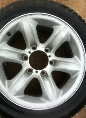 ล้อ อีซุสุ เล็บเหยี่ยว