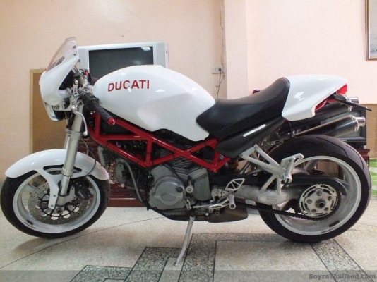 Ducati S4R ปี 05  สีขาว ของแต่งเยอะ ราคา100000ถ้วน
