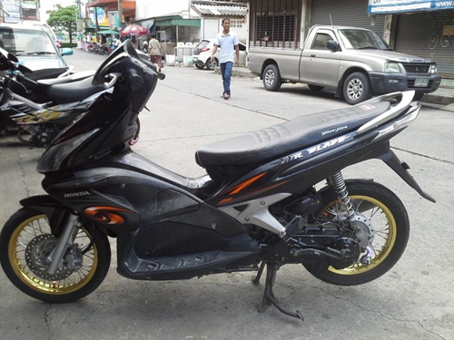 airblaed ปี 50 ล้อขอบทอง สีดำ รถบ้าน เดิมๆ เครื่องแน่นๆ มีเล่ม เอกสารครบ