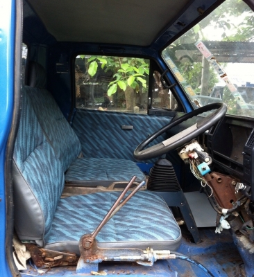 ISUZU NPR 115 HP 4BD1 ปี 37 หกล้อดั๊มพ์ กระบะดั๊มพ์เหล็ก 4 ตันความยาว 3.60 เมตรสภาพอย่างสวย เครื่องแน่นแรงดีเดิมๆ ภายในห้องเก๋งคอนโซลสวยครบ ช่วงล่างใหญ่คัชซีสวยไม่มีแตกไม่มีดาม เฟืองท้ายใหญ่ติด F ครบแล้ว ยาง 8.25 ขอบ 16 สภาพดี 70\% พร้อมใช้งาน เอกสารทะเบีย ISUZU NPR 115 HP 4BD1 ปี 37 หกล้อดั๊มพ์ กระบะดั๊มพ์เหล็ก 4 ตันความยาว 3.60 เมตรสภาพอย่างสวย เครื่องแน่นแรงดีเดิมๆ ภายในห้องเก๋งคอนโซลสวยครบ ช่วงล่างใหญ่คัชซีสวยไม่มีแตกไม่มีดาม เฟืองท้ายใหญ่ติด F ครบแล้ว ยาง 8.25 ขอบ 16 สภาพดี 70\% พร้อมใช้งาน เอกสารทะเบีย