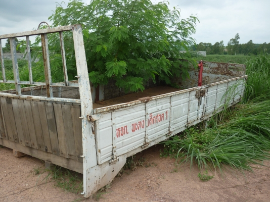 ขายกะบะบรรทุกหกล้อยาว 7 เมตร พื้นเหล็กไม่ผุ