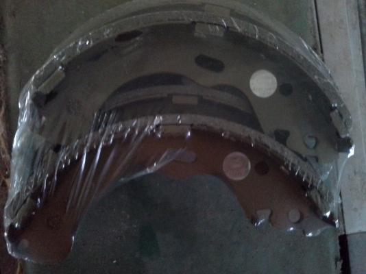 ผ้าเบรค ดิสเบรครถเก๋ง ราคา 150 บาท ต่อชุด มี 5000 ชุด เหมา 100 บาท