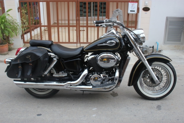 ขายครับ HONDA Shadow 750 cc. Classic ล้อแต่งฮาเล่ย์ กระเป๋าพร้อม