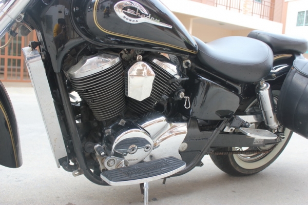 ขายครับ HONDA Shadow 750 cc. Classic ล้อแต่งฮาเล่ย์ กระเป๋าพร้อม