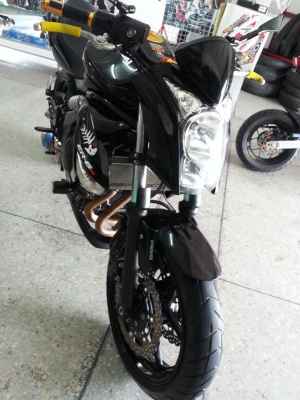 ขาย kawasaki er-6n 2011 (abs.) ทะเบียน มีของแต่ง  เปิดราคา 189,000 ด่วนน