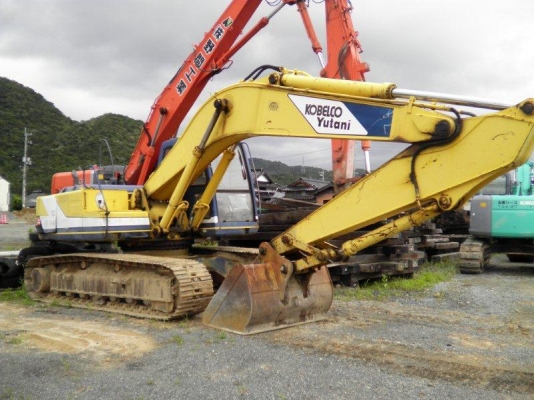 SK200 YN-12654  ตอนนี้รถจอดที่(CSนวนคร)ครับ