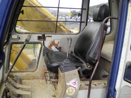 SK200 YN-12654  ตอนนี้รถจอดที่(CSนวนคร)ครับ