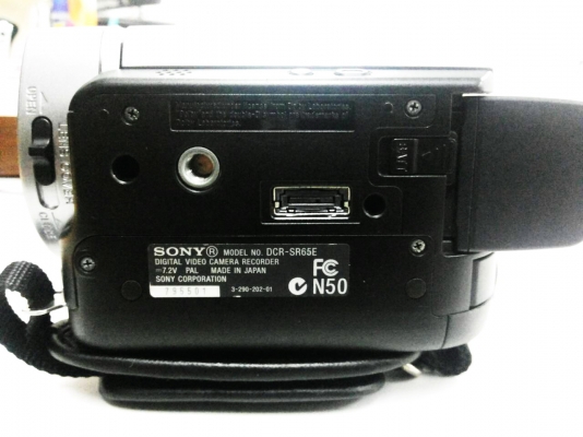 ขายกล้องวีดีโอ SONY SR65E HDD 40 GB ขายกล้องวีดีโอ SONY SR65E HDD 40 GB