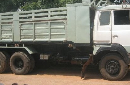 ขาย F17 สองเพลาดั้มพ์ เครื่อง HO7C โบ 220 แรง พร้อมใช้ โทร 088-4501277