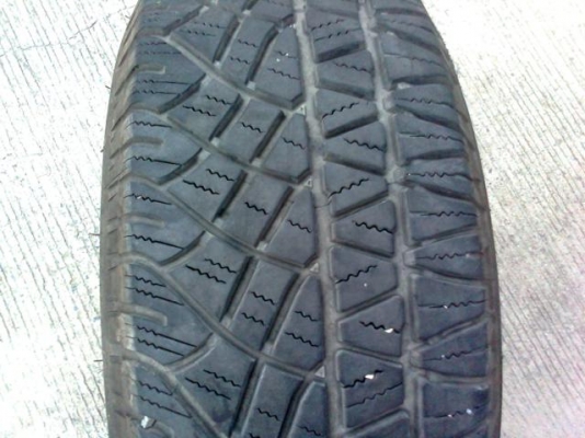 ขายยาง michelin 255 70 - 15 ปี 3811