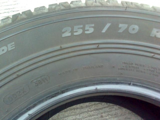 ขายยาง michelin 255 70 - 15 ปี 3811