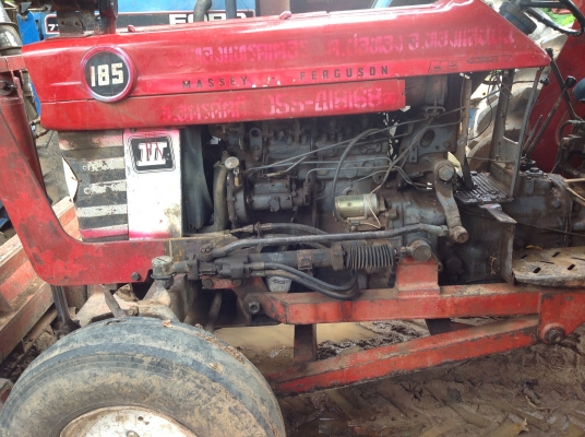 ขายรถไถmassy 185. ลดสุดๆครับ ( 150000) เอาไปเลยแต่ใบมีดดันหน้าถอดออกครับ