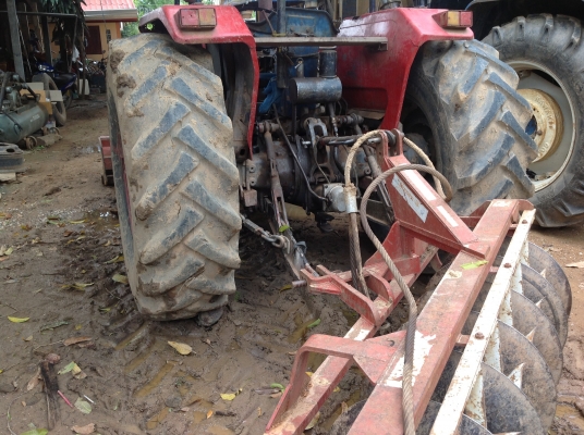 ขายรถไถmassy 185. ลดสุดๆครับ ( 150000) เอาไปเลยแต่ใบมีดดันหน้าถอดออกครับ