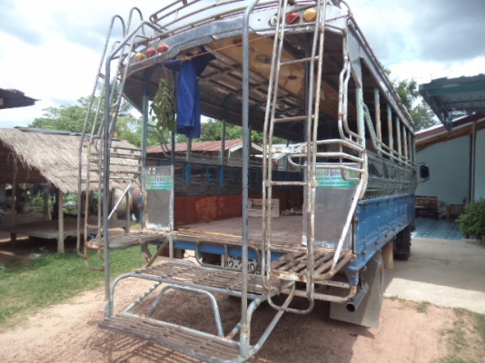 ขายรถ6ล้ออีซูซุNPR115แรง พร้อมหลังคาโดยสาร สภาพสวยๆพร้อมใช้งานคับ