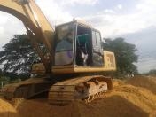 ขายรถแบ็คโฮ komatsu pc200-6 ซีเรียล 9&times;,&times;&times;&times; เอกสารเล่มทะเบียน ไฟฟ้าครบ