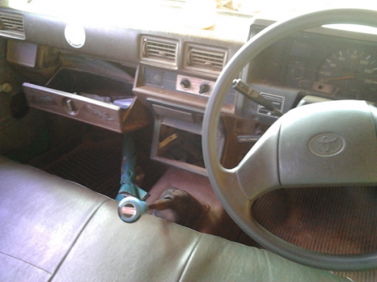 ***ขายแล้วครับขอบคุณ Truck2hand ขาย กระบะตอนเดียว TOYOTA LN65 HERO 2.4D ปี30/87ไมล์หลุมเดียว เครื่องเดิม2L แห้งแรงดีไม่เยิ้มติดง่าย ช่วงล่างแน่นคัสซีสวยไม่ผุไม่ดาม พื้นกระบะเก็บงานแล้ว หน้า-หลังเดิม ไม่เคยชน สีเก็บมาแล้วสีสวยภายในดีคอนโซลครบ พ.ธรรมดา ยางด