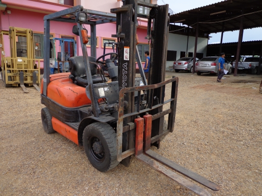 ขายรถยก TOYOTA 6FG20 เครื่องเบนซิน ติดต่อคุณจิ๊ด โทร. 089-7949488 ขายรถยก TOYOTA 6FG20 เครื่องเบนซิน ติดต่อคุณจิ๊ด โทร. 089-7949488