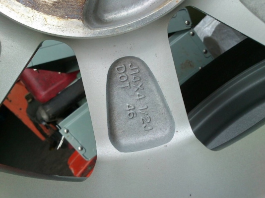 ขายแม๊กแท้มิตรซู พร้อมยาง ปี 2012 ขอบ 14 ขายแม๊กแท้มิตรซู พร้อมยาง ปี 2012 ขอบ 14