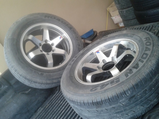 แม็กssr18"กว้าง8 ก้านยกใส่ 6รู สภาพสวย(แค่ฝุ่นจับเฉยๆ)+ยาง265/60/18 คู่ 7,500 บ. แยก(แม็ก5,800 /ยาง 2000)