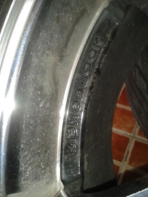 แม็กssr18"กว้าง8 ก้านยกใส่ 6รู สภาพสวย(แค่ฝุ่นจับเฉยๆ)+ยาง265/60/18 คู่ 7,500 บ. แยก(แม็ก5,800 /ยาง 2000)