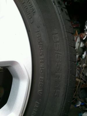 ขายยางพร้อมกระทะติดรถฟอร์ด เฟียดตร้า 185/55/15