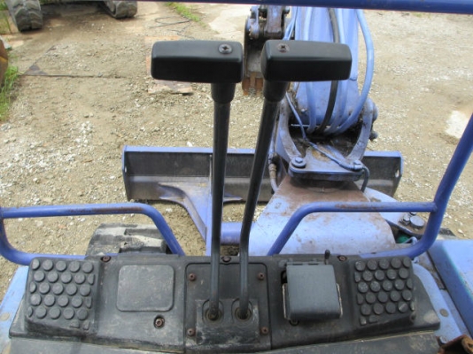 ขายรถขุดเล็ก KOMATSU PC25-1E sn:7109Yr.1995Hr.1227, สภาพดีมากๆๆๆครับใช้งานได้เลย  ราคาไม่สูงครับ มานะ 085-9049669