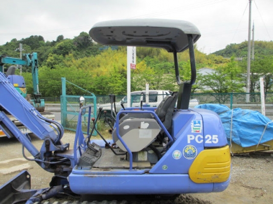ขายรถขุดเล็ก KOMATSU PC25-1E sn:7109Yr.1995Hr.1227, สภาพดีมากๆๆๆครับใช้งานได้เลย  ราคาไม่สูงครับ มานะ 085-9049669